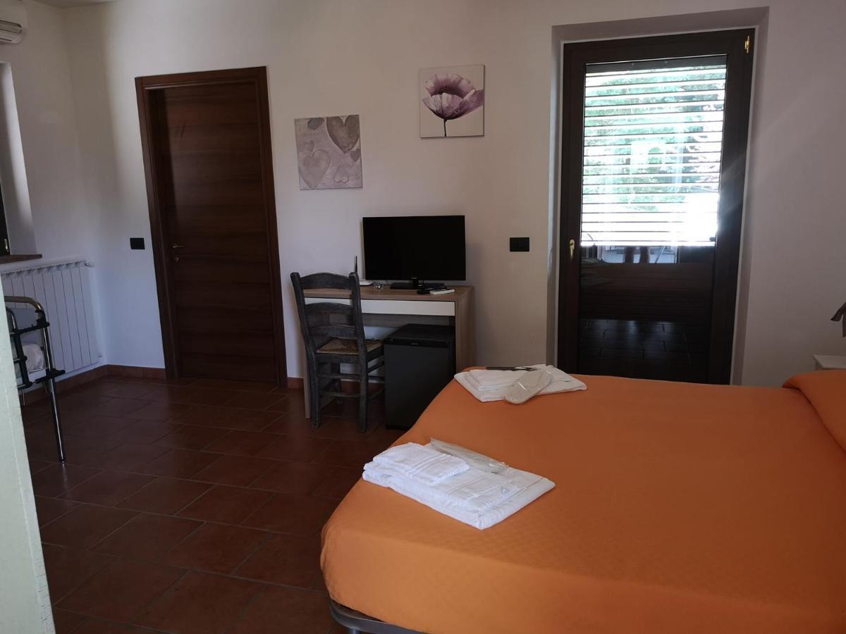 B&B Podere Montese Віллафранка-ін-Луніджана Екстер'єр фото