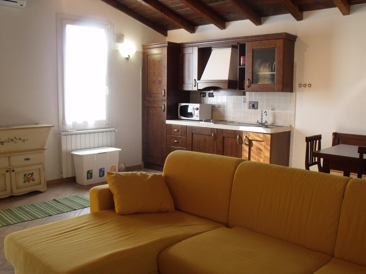 B&B Podere Montese Віллафранка-ін-Луніджана Екстер'єр фото